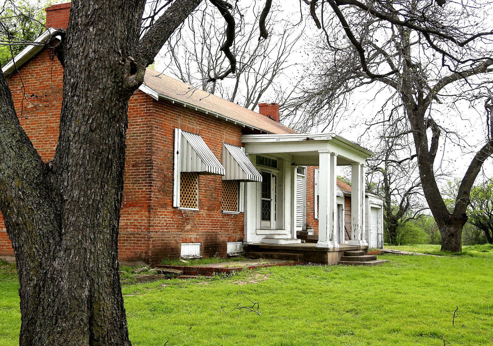 Davis House
